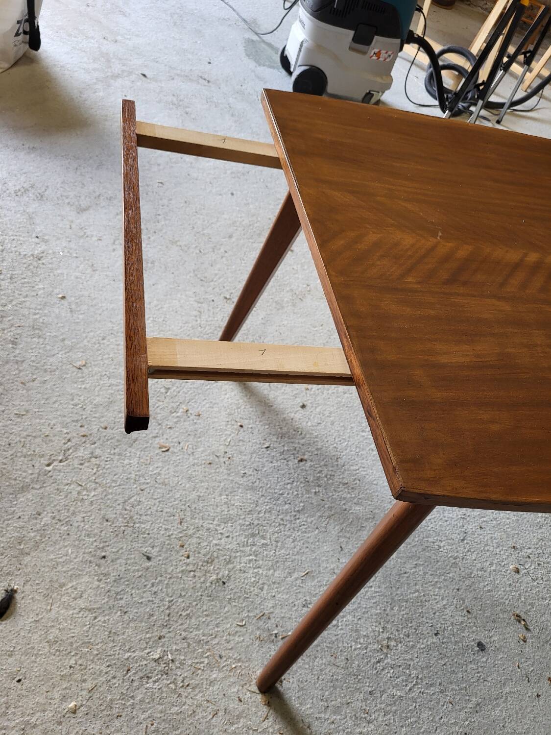 Table vintage style scandinave