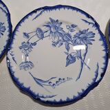 6 flat plates with floral decoration, T. de fer.