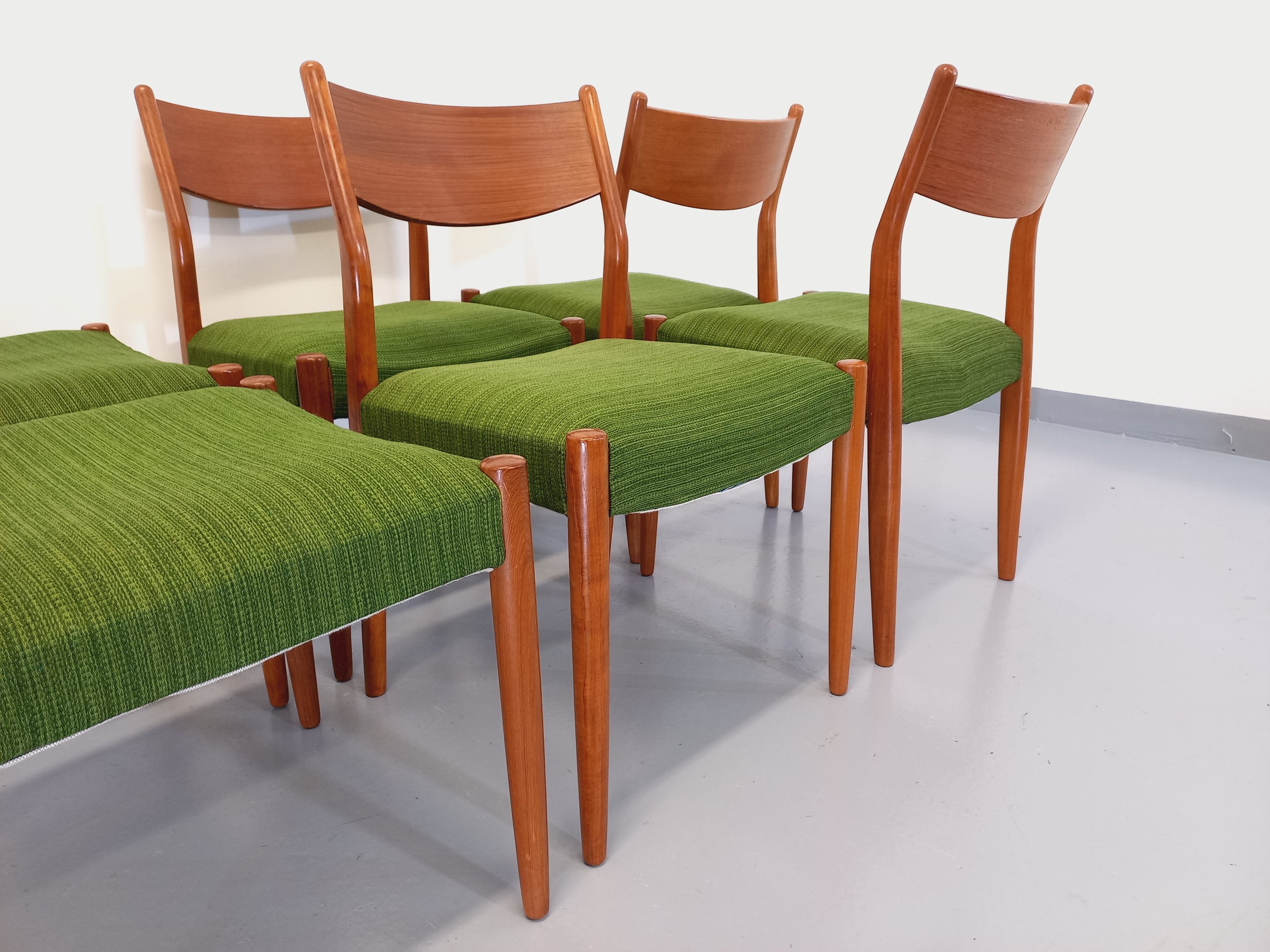 Suite of 6 scandinavian chairs Cees Braakman 50/60s