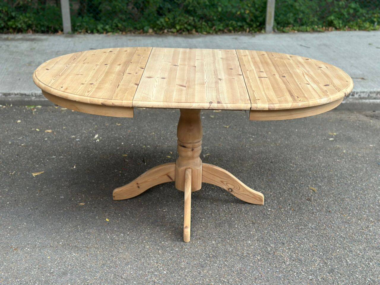 Table de repas ronde extensible en bois massif brut