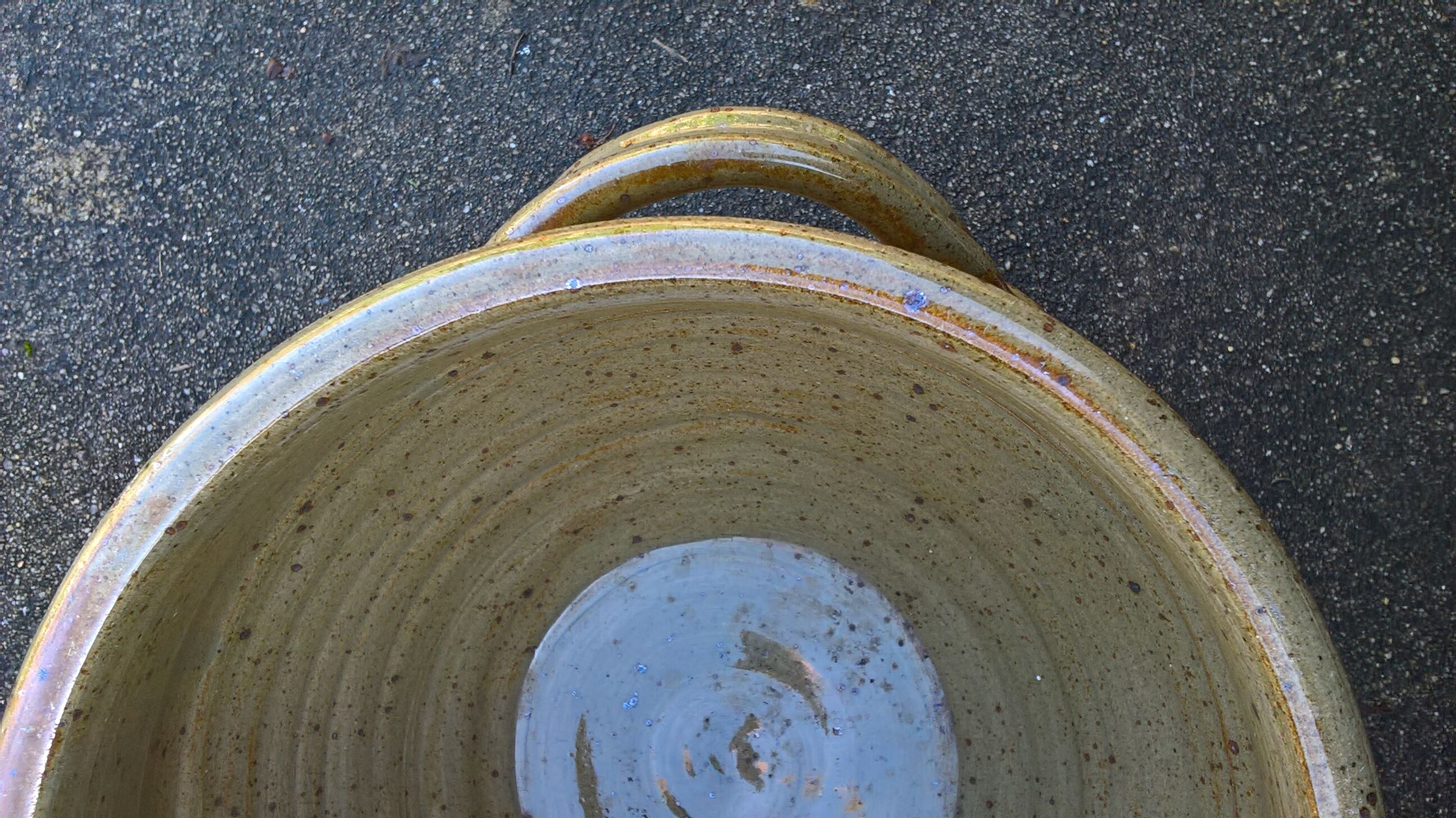 Bowl of varnished sandstone