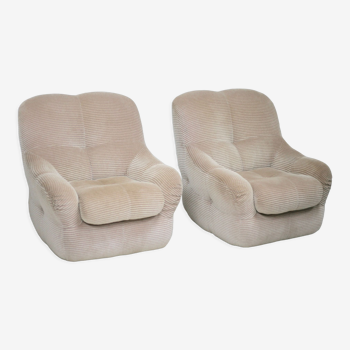 Pair of armchairs "space age". Beige corduroy velvet. France, circa 1970