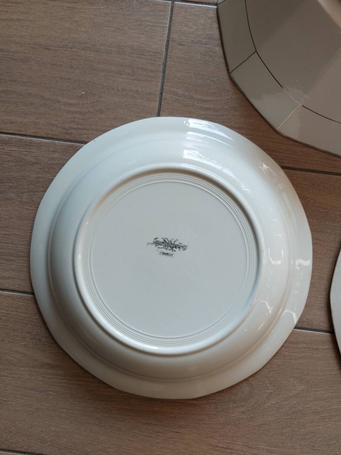 Sarreguemines serving dish