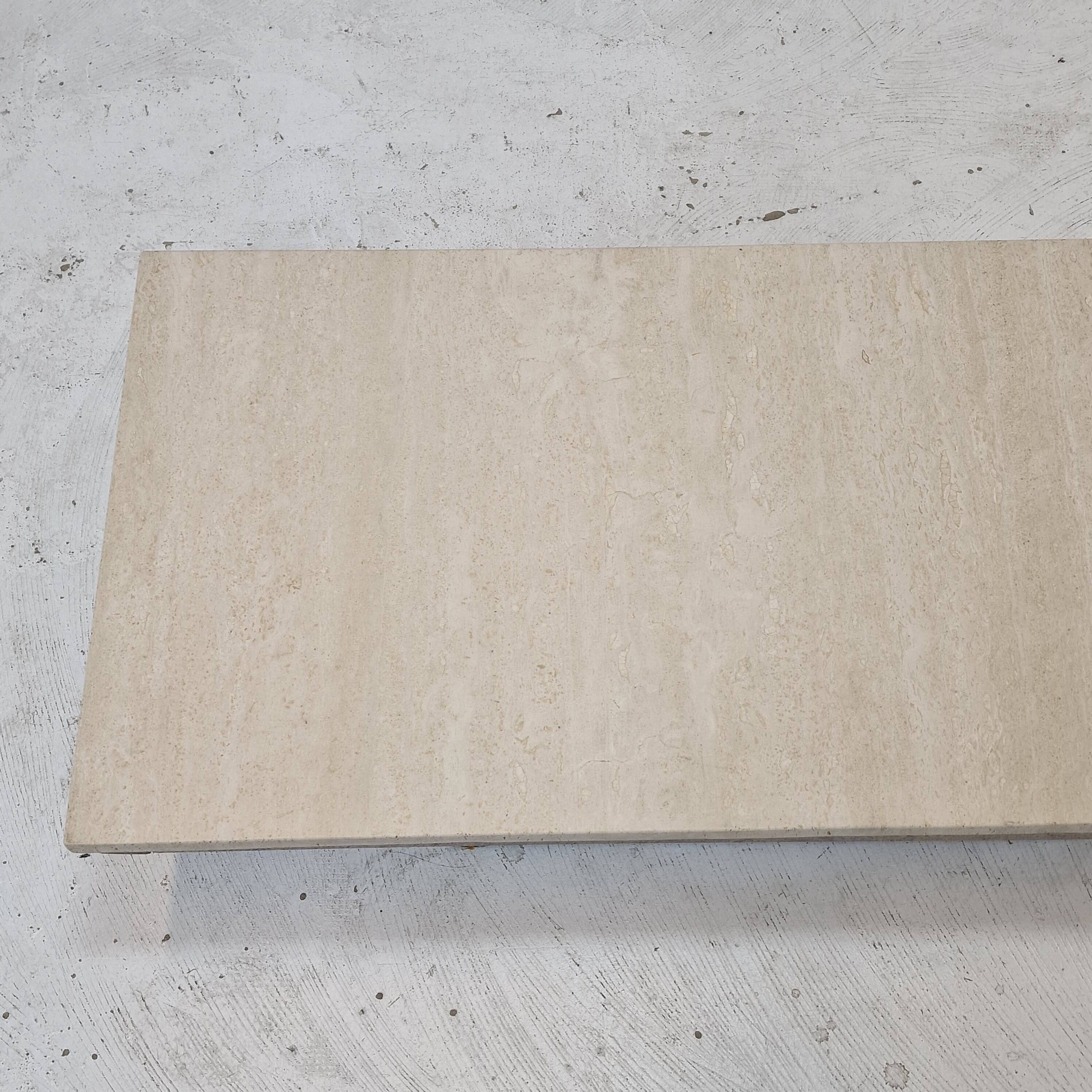 Table basse italienne en travertin et granit