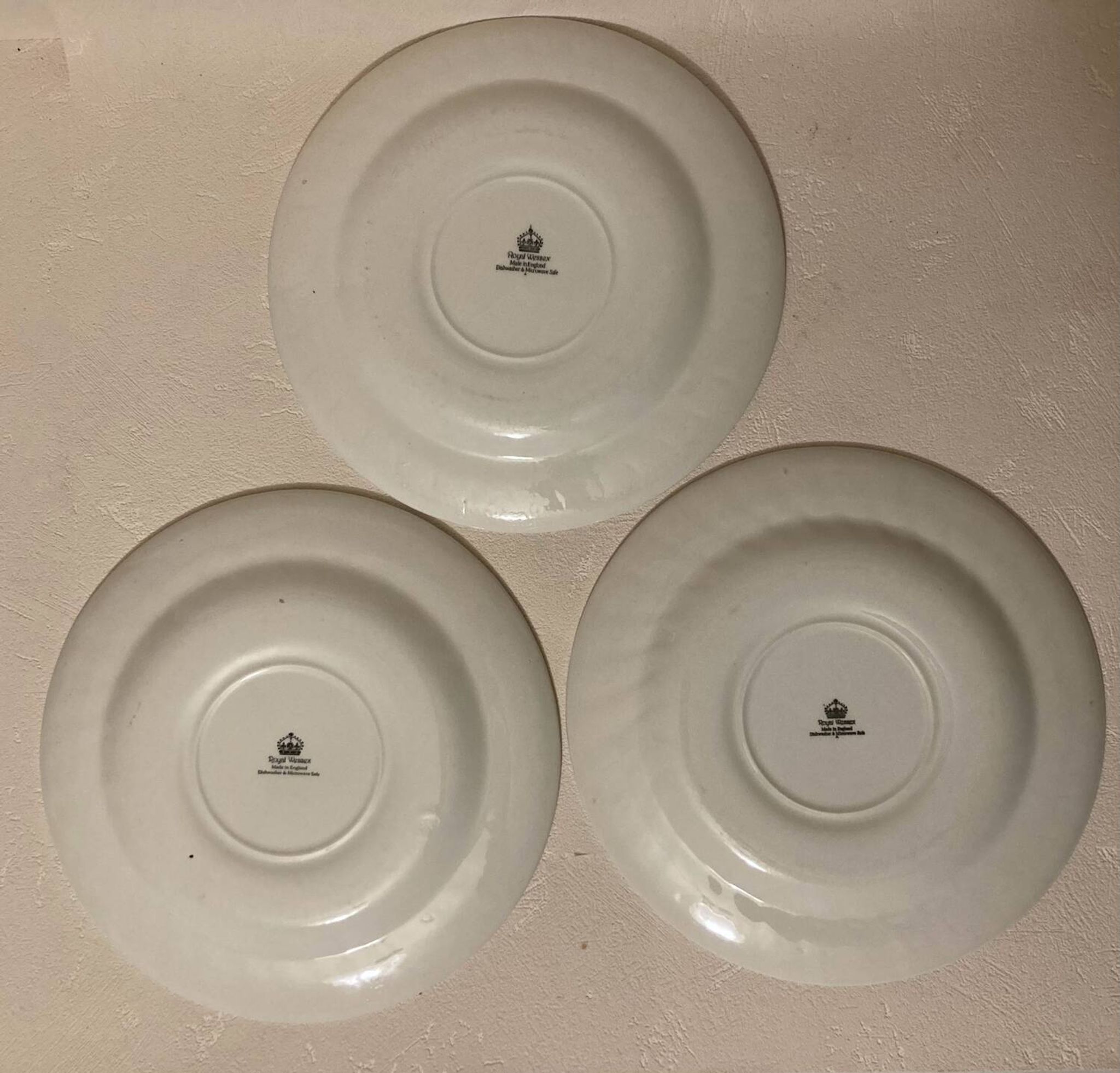 Royal Wessex English mail coach blue dinner plates
