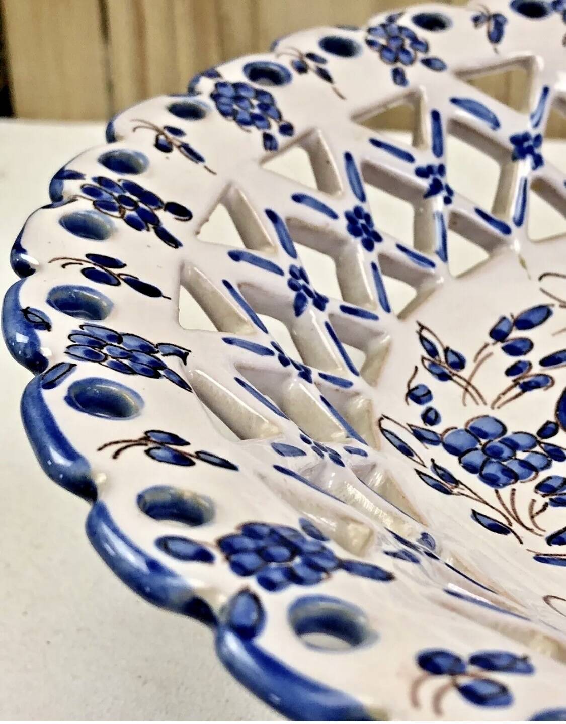 Old openwork fruit bowl Martres Tolosane