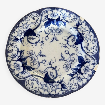 Old Creil and Montereau round dish