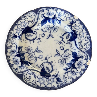 Old Creil and Montereau round dish