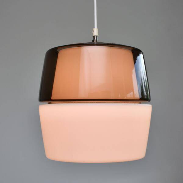 Suspension en verre fumé Peill & Putzler des années 1960, moderne du milieu du siècle, moderniste   lampe de plafond vintage MCM en bloc de couleur violet améthyste