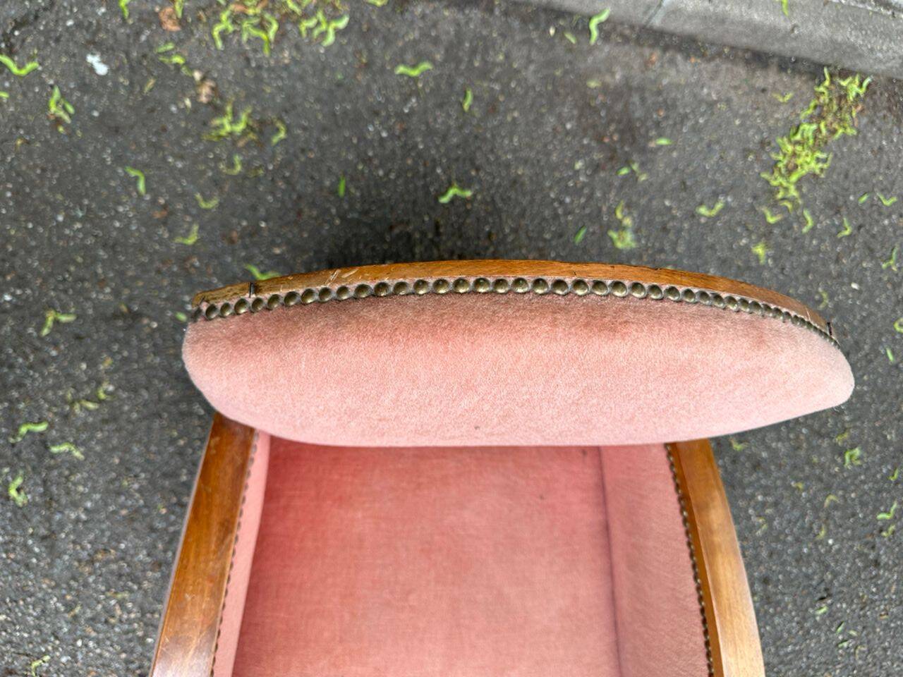 Art Deco bridge armchair in solid oak and salmon pink velvet, 1960.