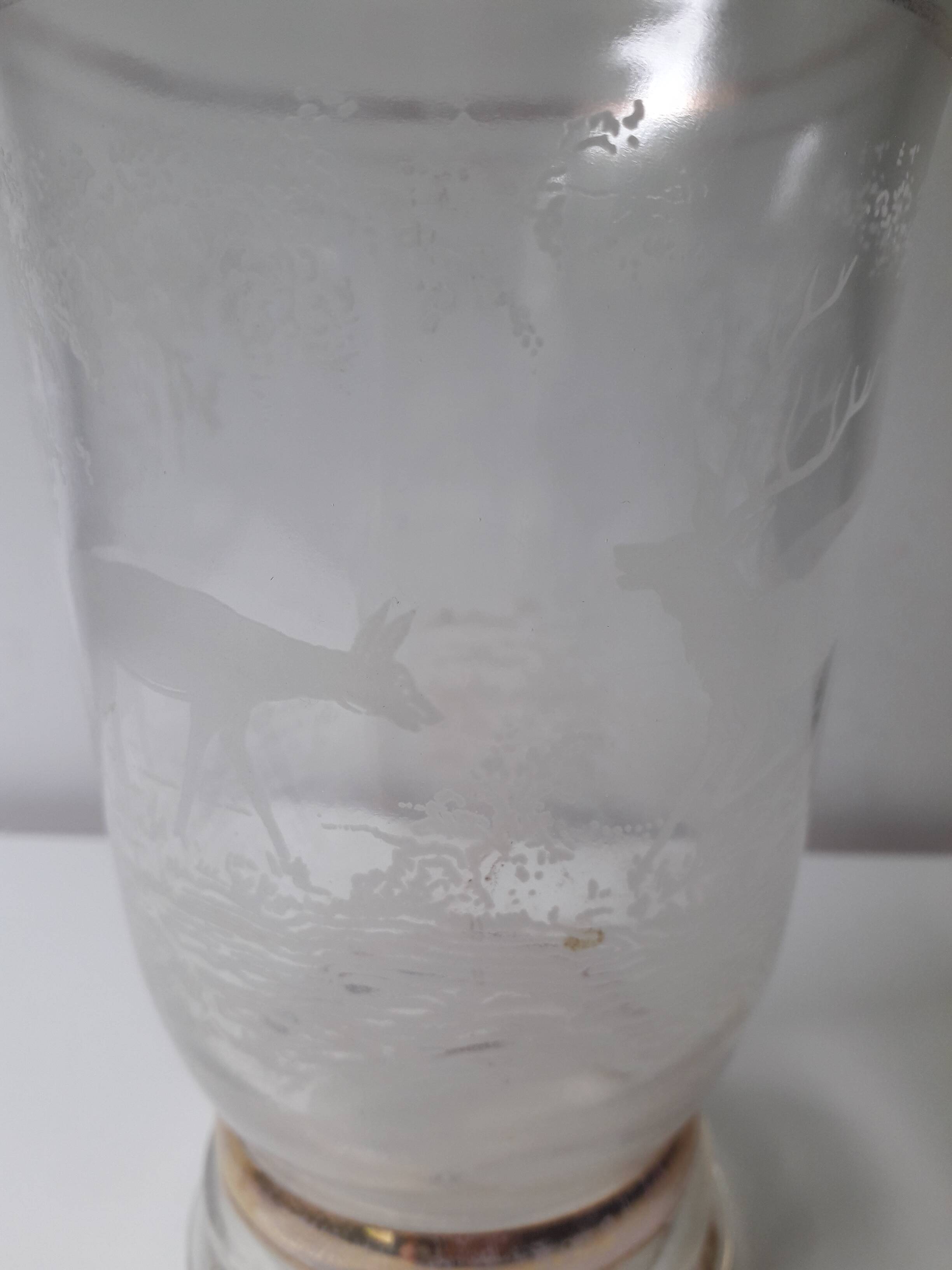 Old vase with hunting decor (17cm) A1
