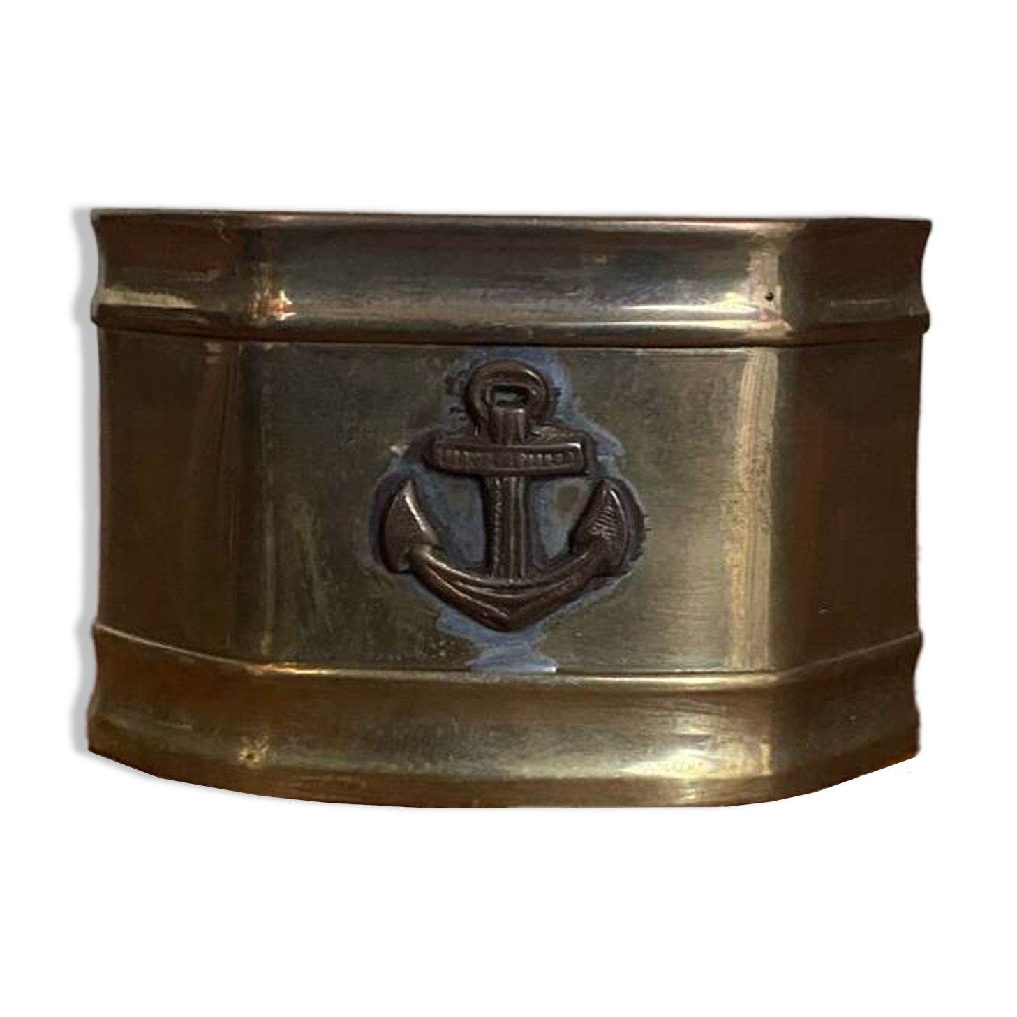 Ancien rond de serviette en laiton, décor ancre marine