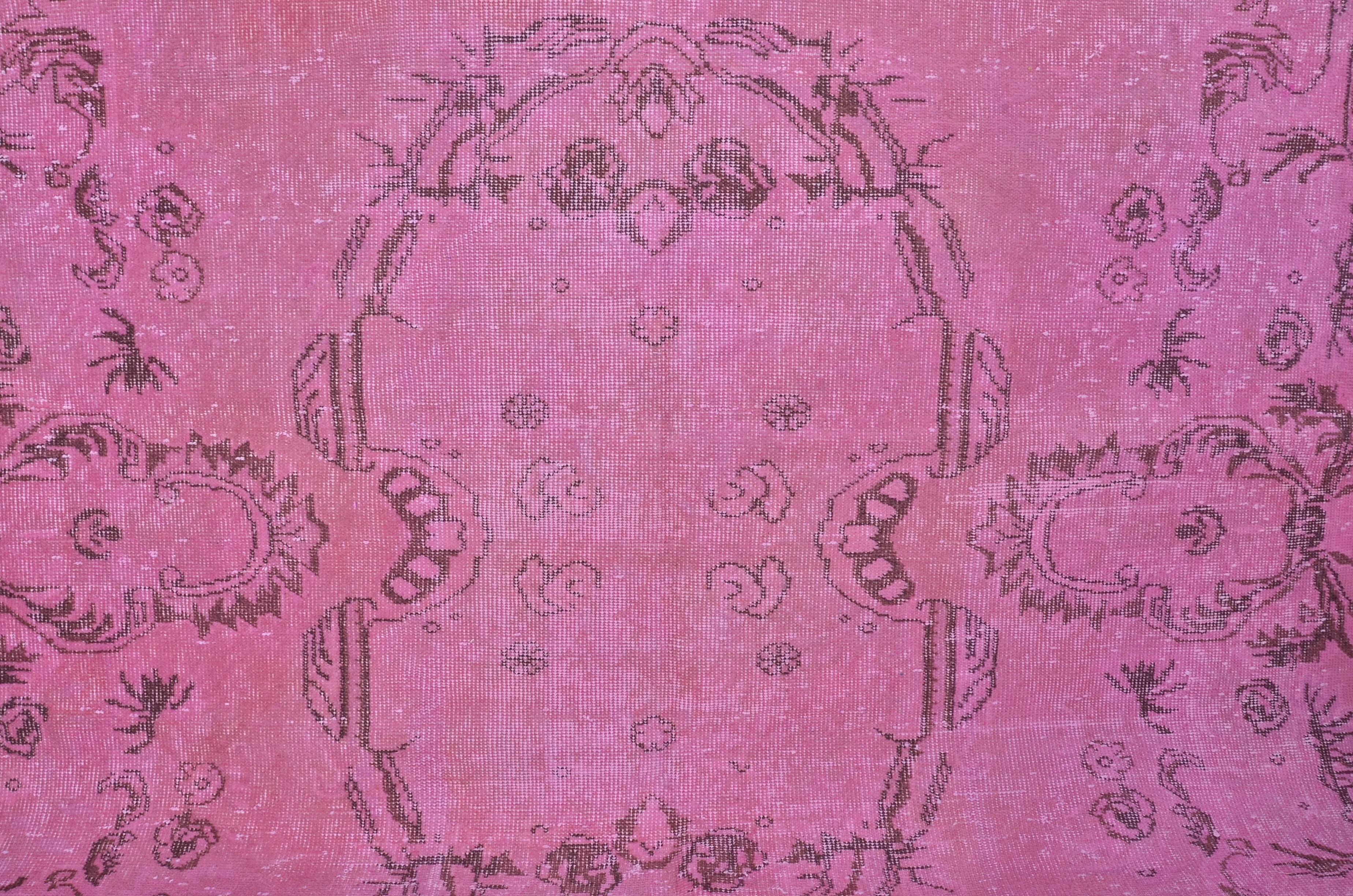 Tapis Oushak rose vintage