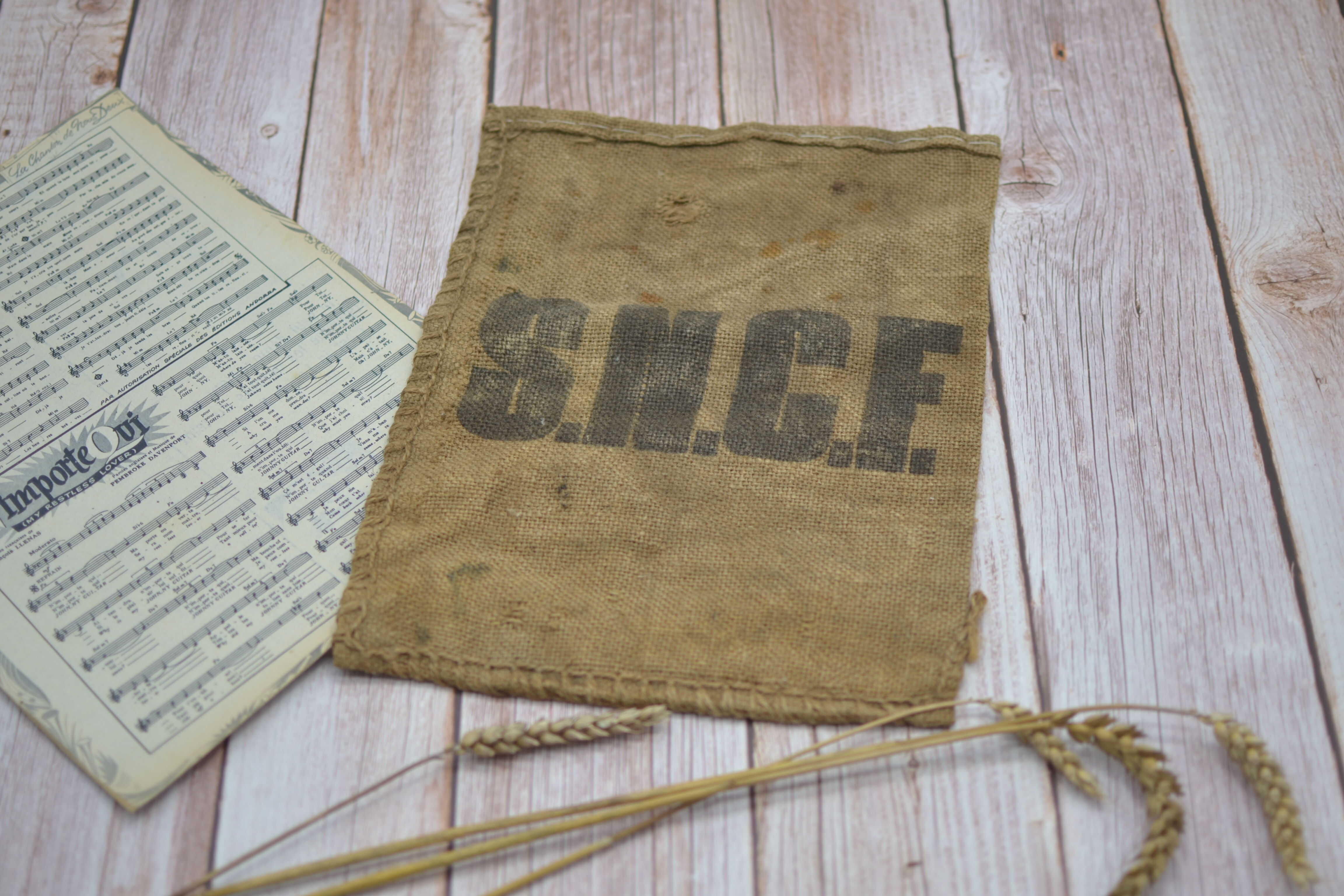 Bag in burlap that allowed transport