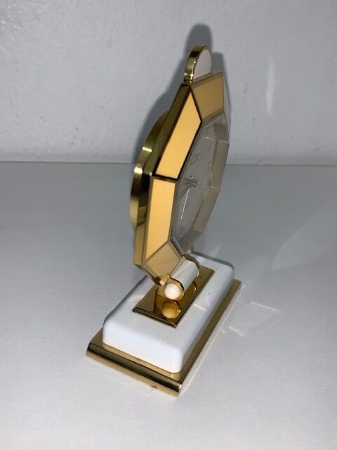 Hour Lavigne clock in gilded metal