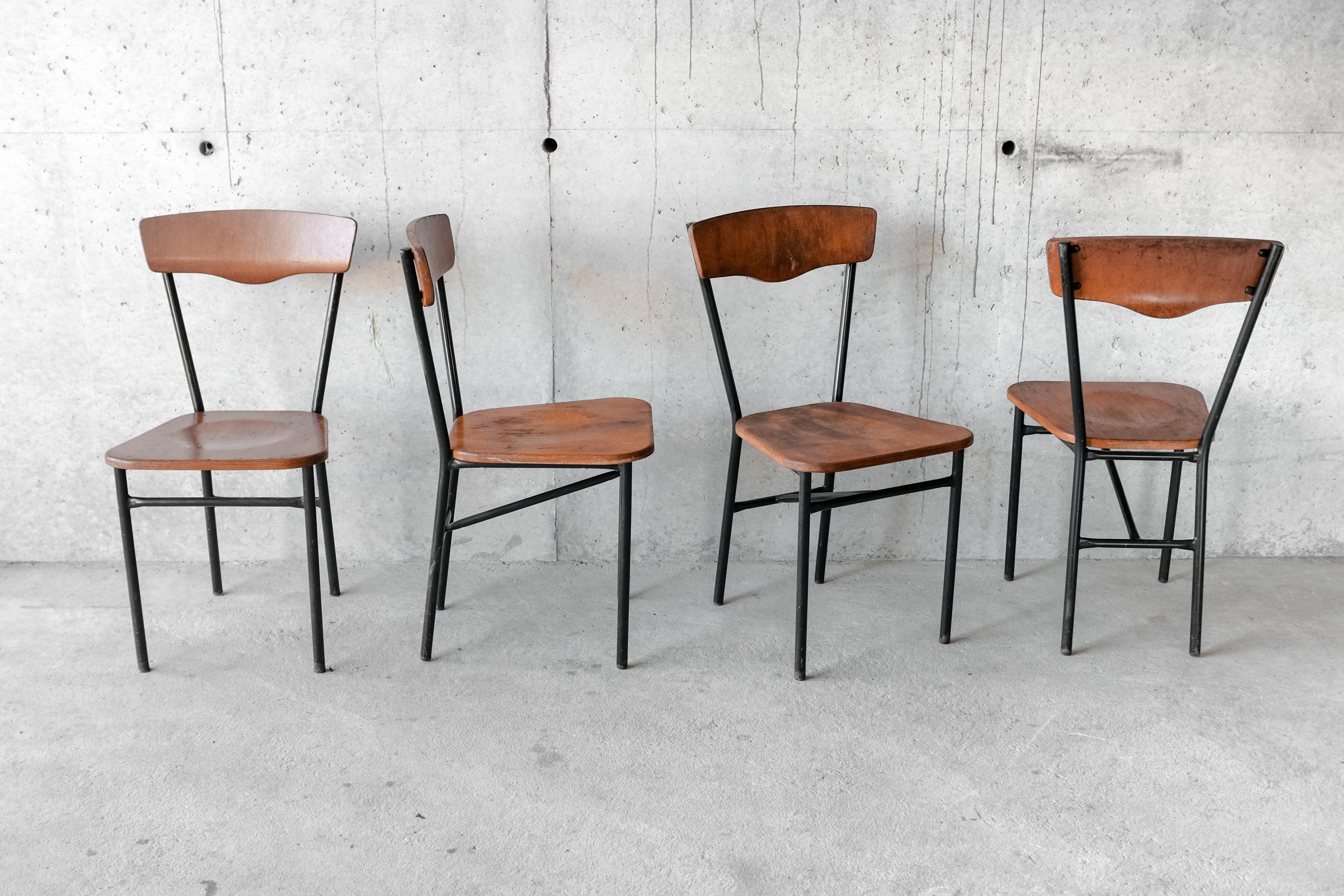 Set of 4 wood and metal vintage chairs