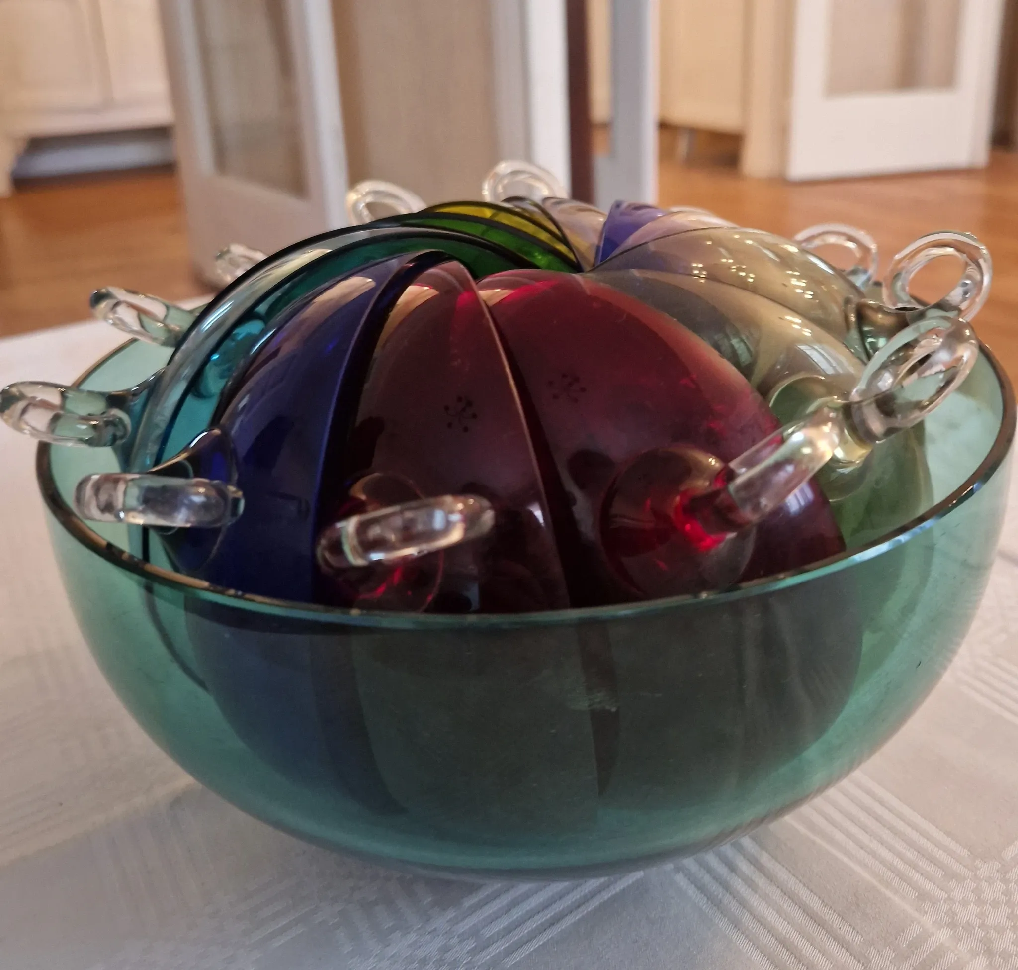 Service à dessert / punch vintage en verre soufflé multicolor (13 pièces) -