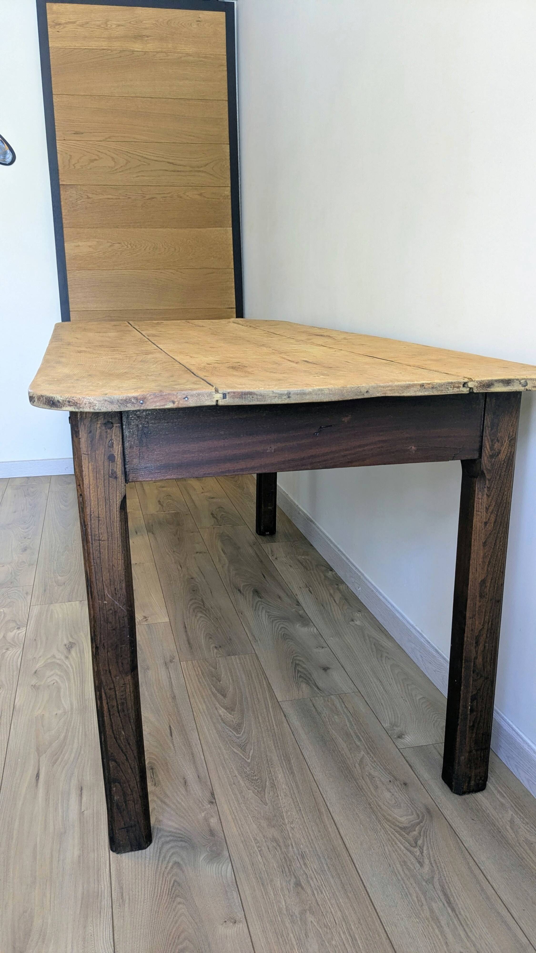 Antique farmhouse table in patinated solid wood - 178 cm