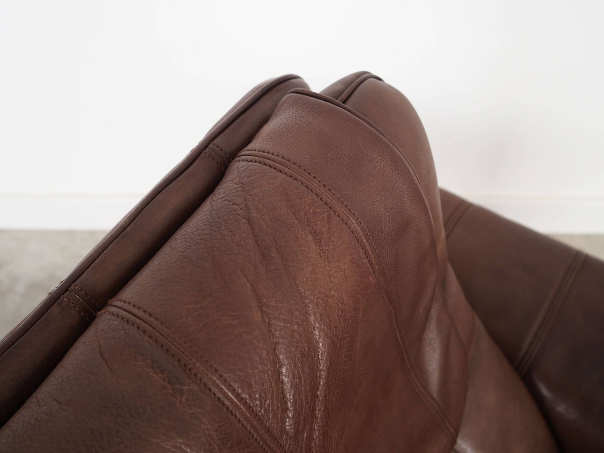 Fauteuil en cuir marron, design suisse, années 1970, fabrication : De Sede