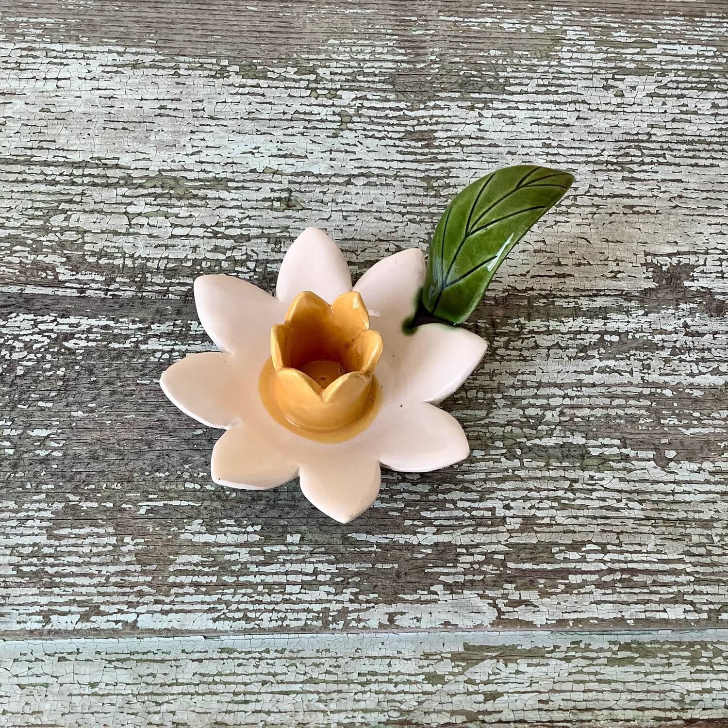 Daffodil candle holder