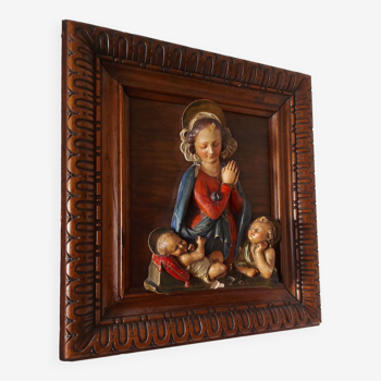 Tableau , bas relief en platre polychrome , vierge marie , enfant jesus sur cadre bois