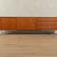 Buffet des années 1960 avec pieds Bauhaus