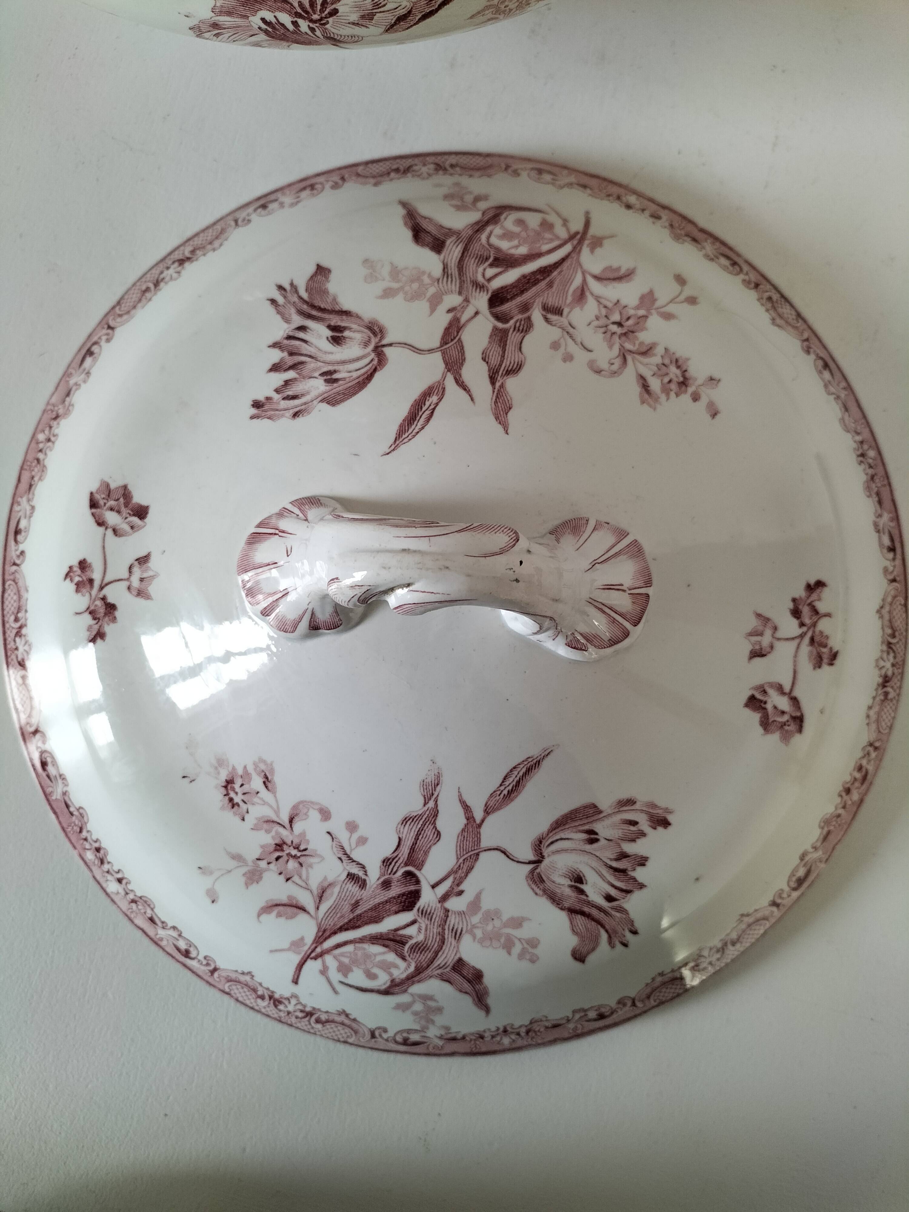 Ironstone soup tureen Sarreguemines Fontanges model (circa 1880–1900),