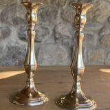 Paire de bougeoirs en laiton