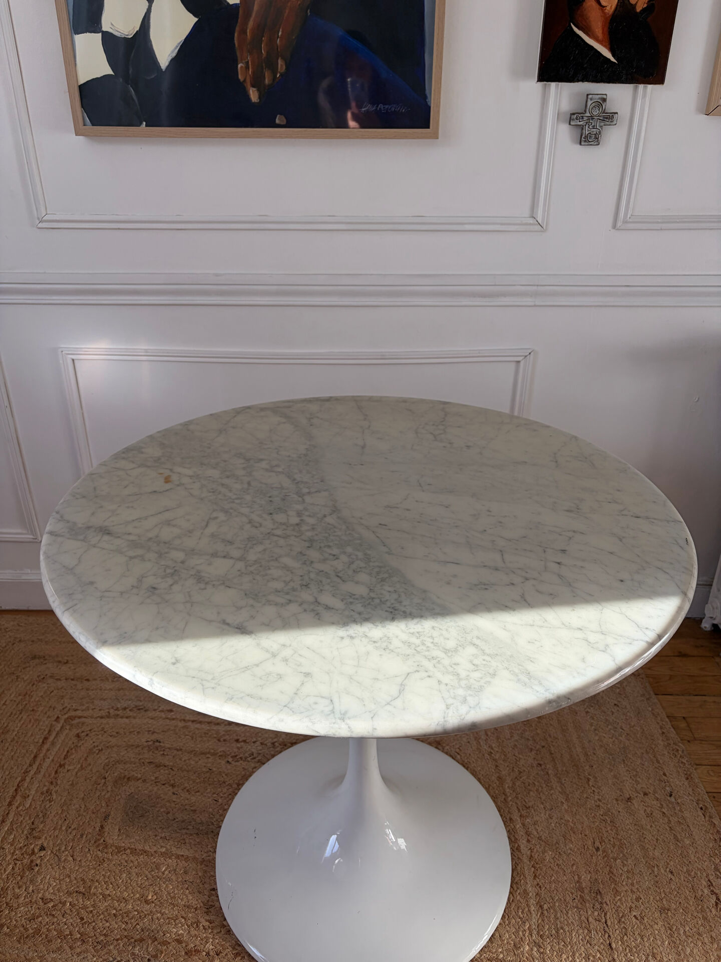 Vintage 1970 marble tulip table