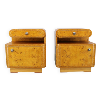 Paire de tables de nuit en bois de noyer Art Déco, Tchécoslovaquie, années 1940.