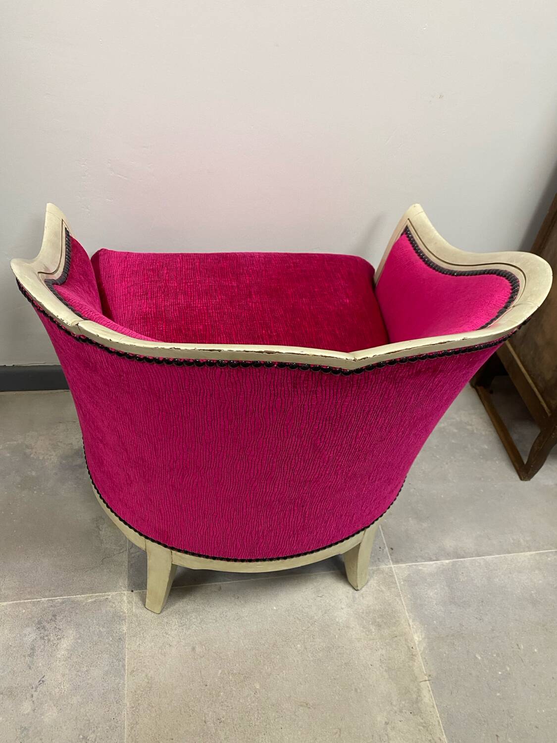 Toad armchair