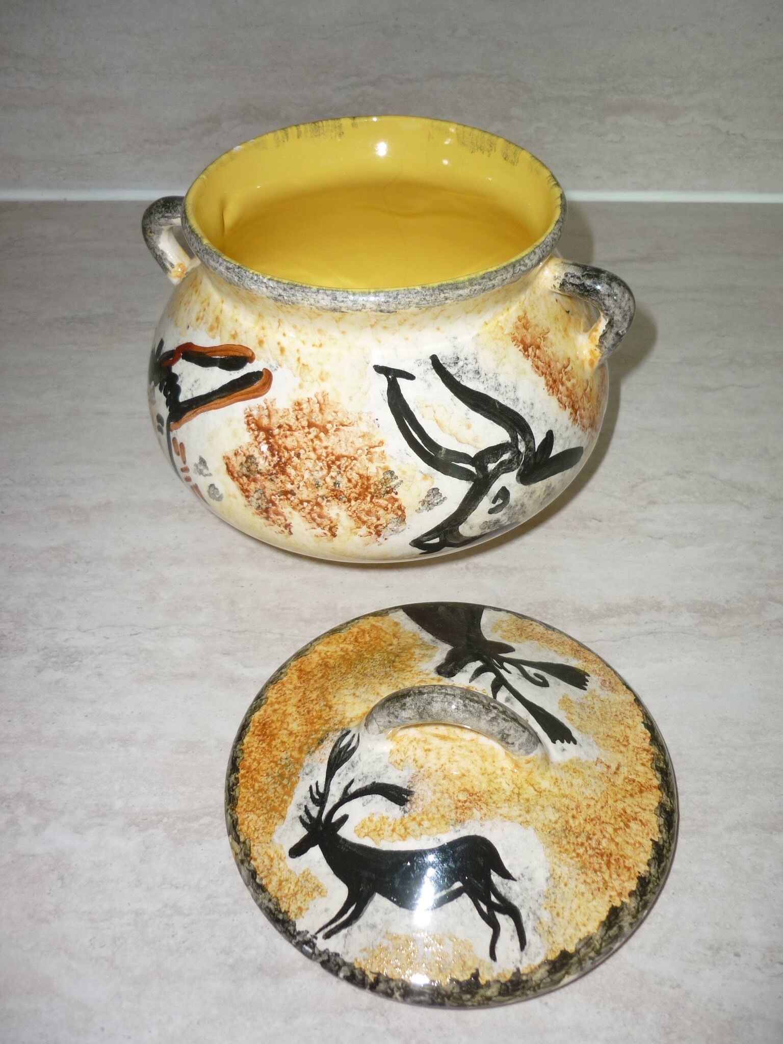 Tripod bonbonnière with "lascaux" decorations 1950-1960