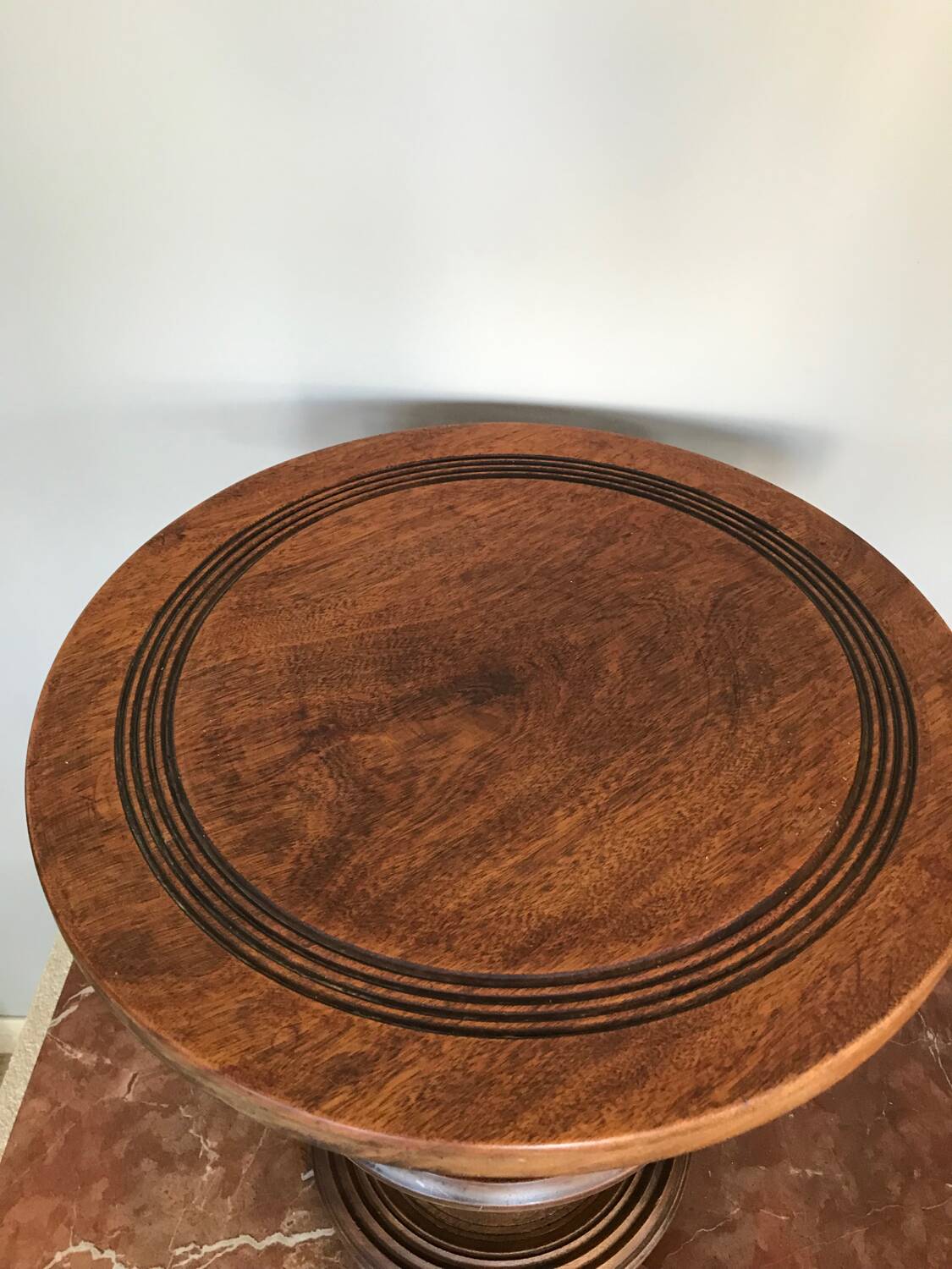 Solid art deco screw saddle