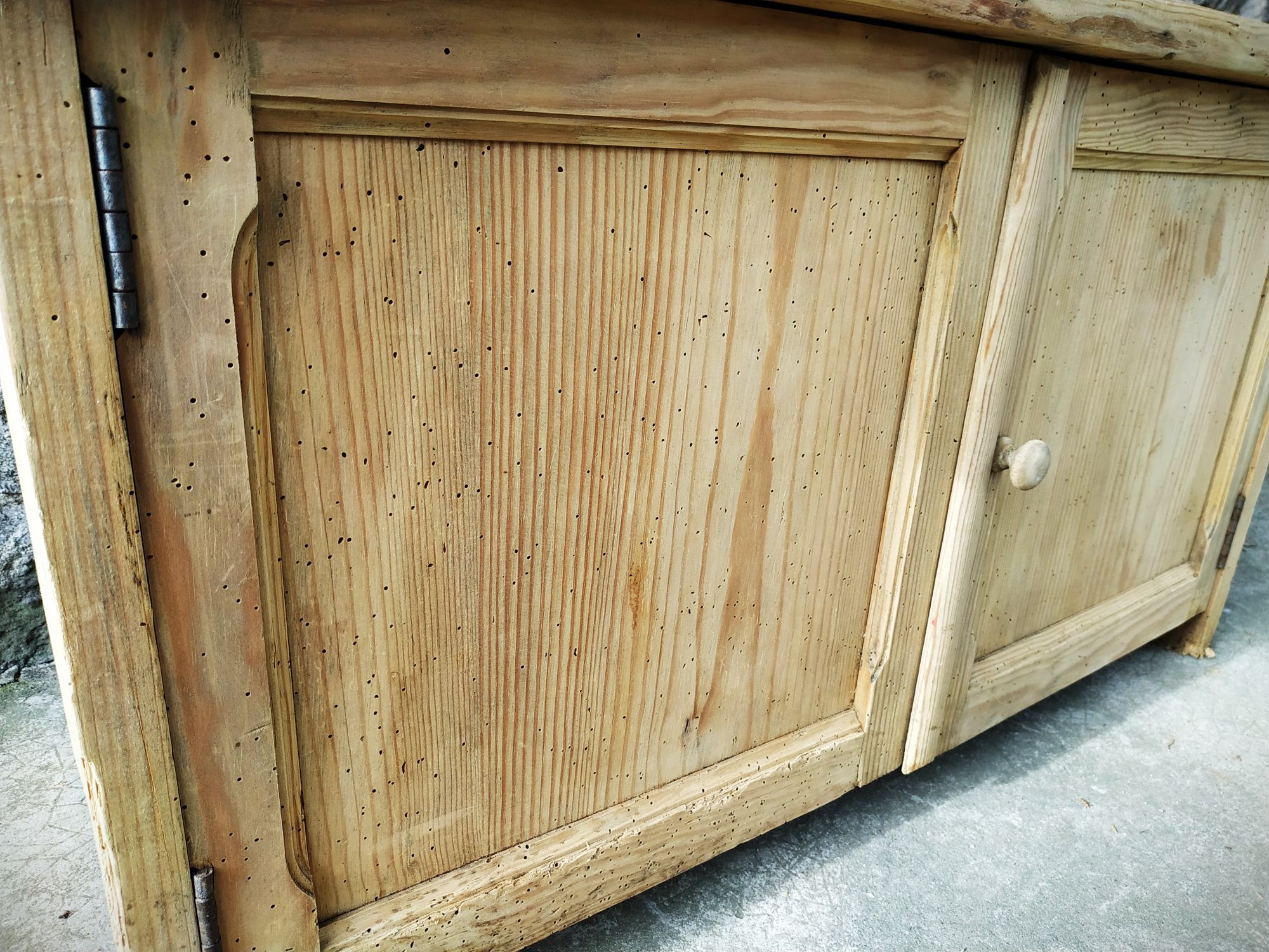 Small old tree closet