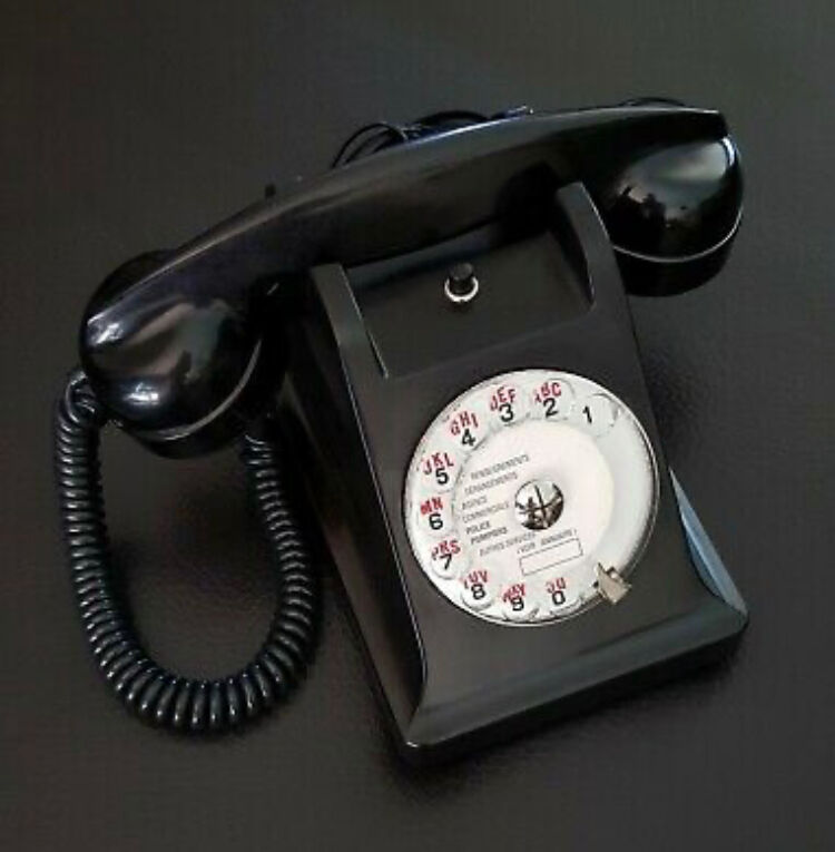U43 retro phone in black Bakelite