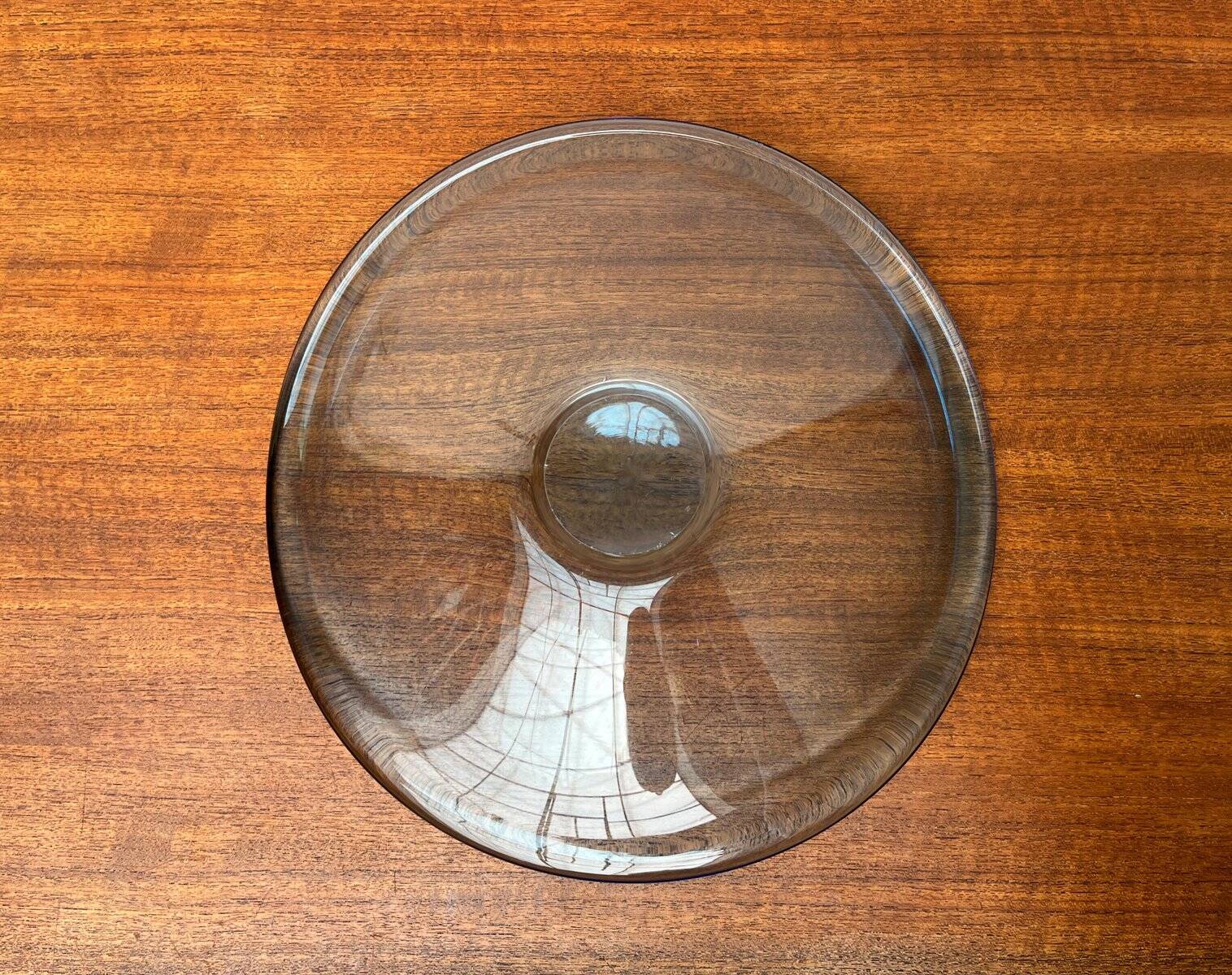 Art glass bowl from the Mid-Century Danish Thule series by Per Lütken for Holmegaard, 1960s.