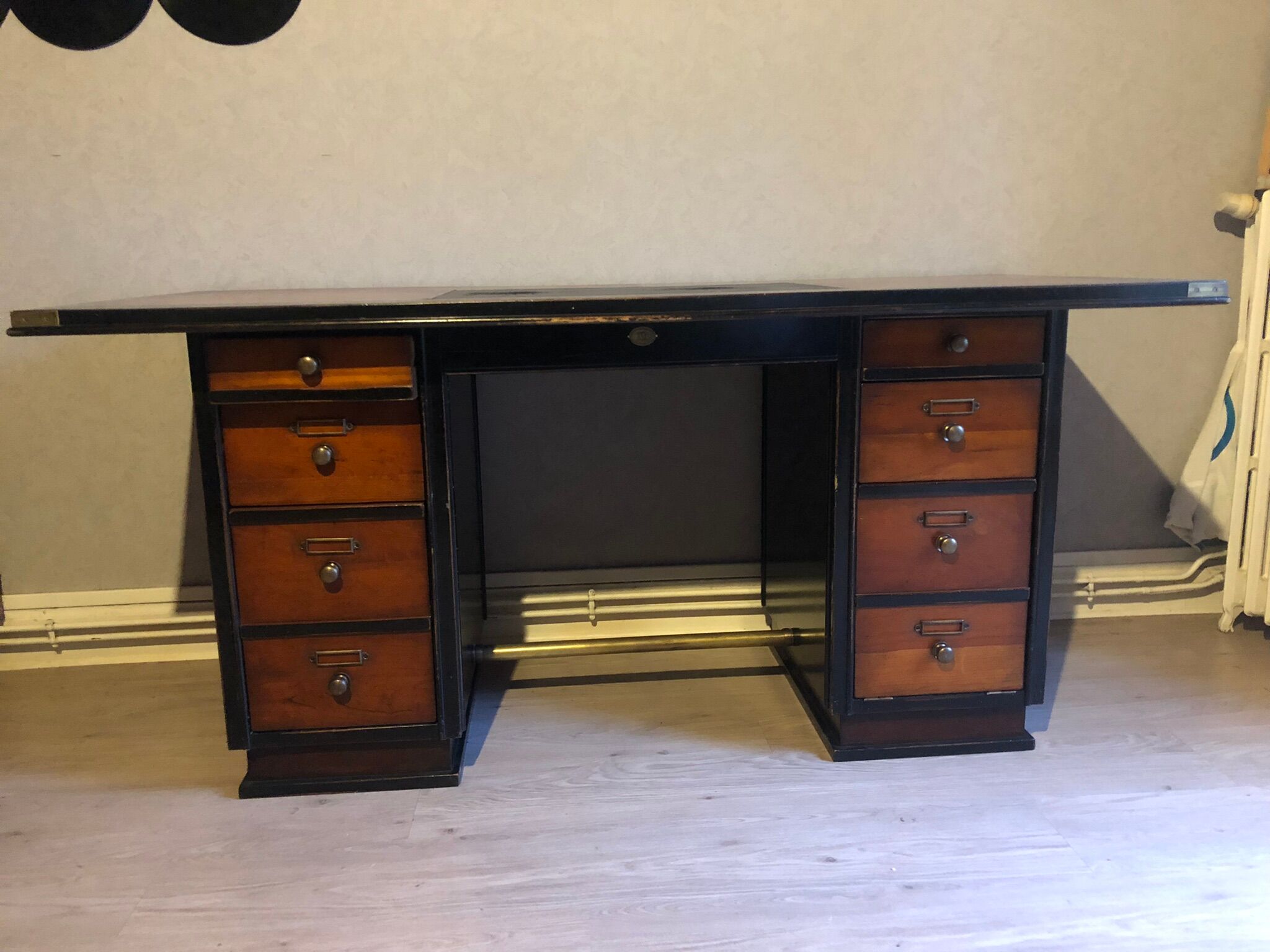 Captain's office per mare per terram