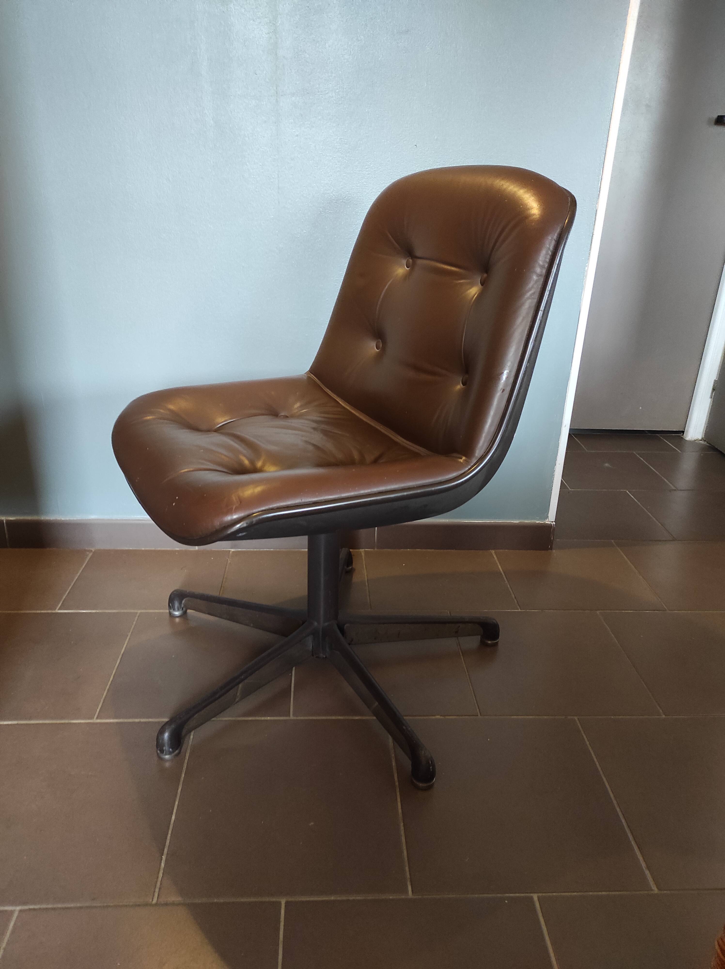 Leather armchair for Comforto