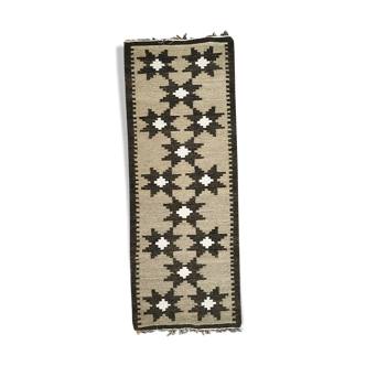 Double-sided handmade wool carpet 180x63cm