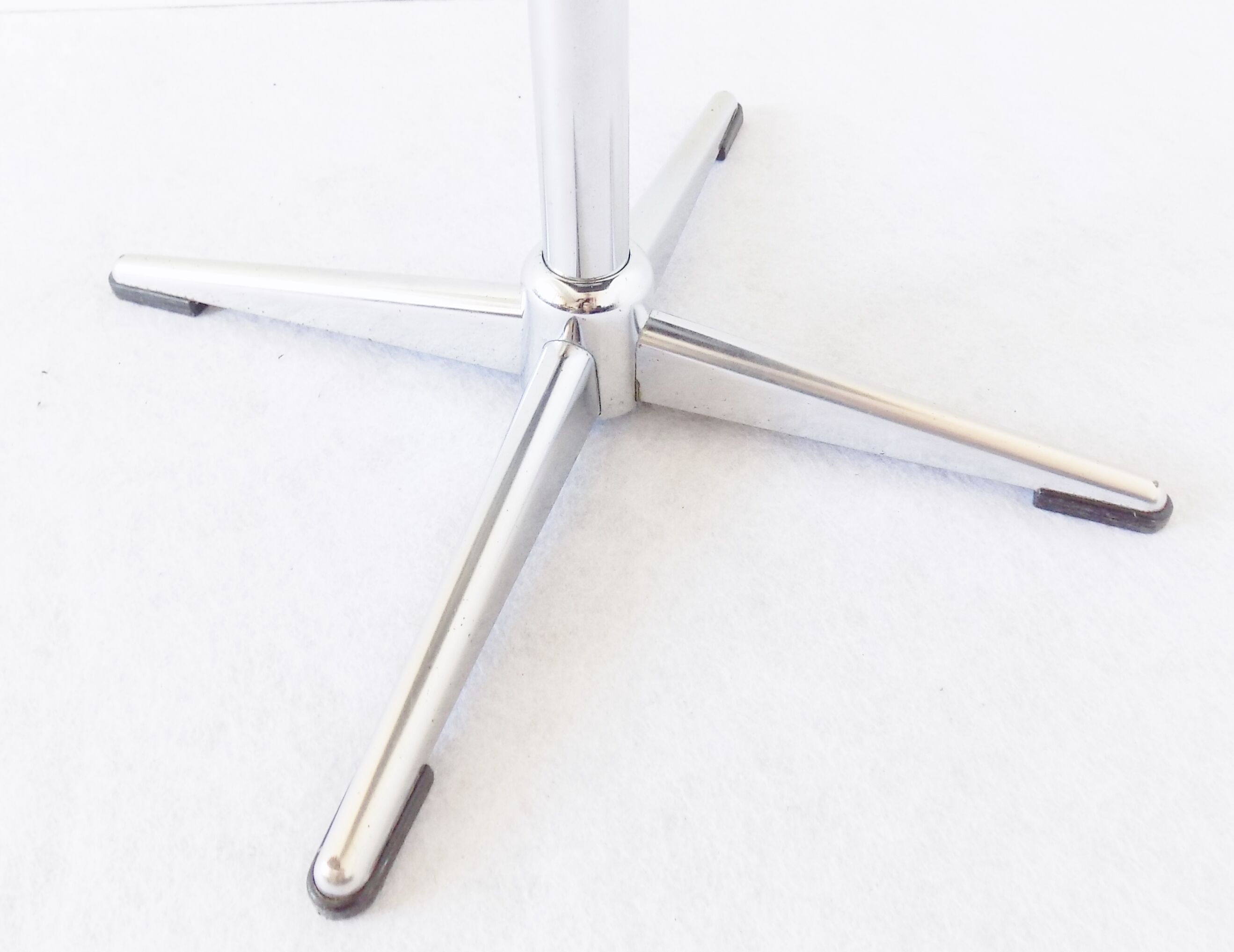 Set of 2 Thur Op chairs