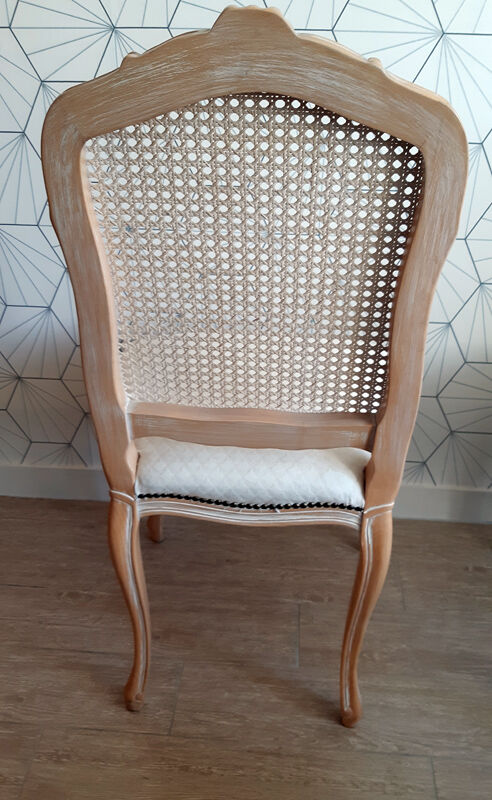 Set of 4 dining chairs in white ceruse wood Louis XV style