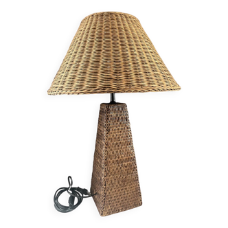 Rattan table lamp