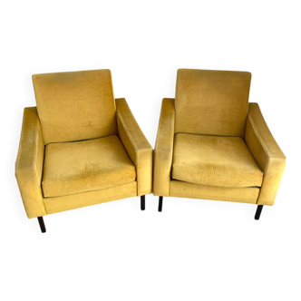 Paire de fauteuils velours années 60