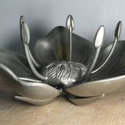 Vintage lotus flower ashtray with 5 removable petals in silver metal