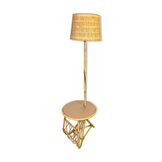Lampadaire tablette et porte revue en rotin