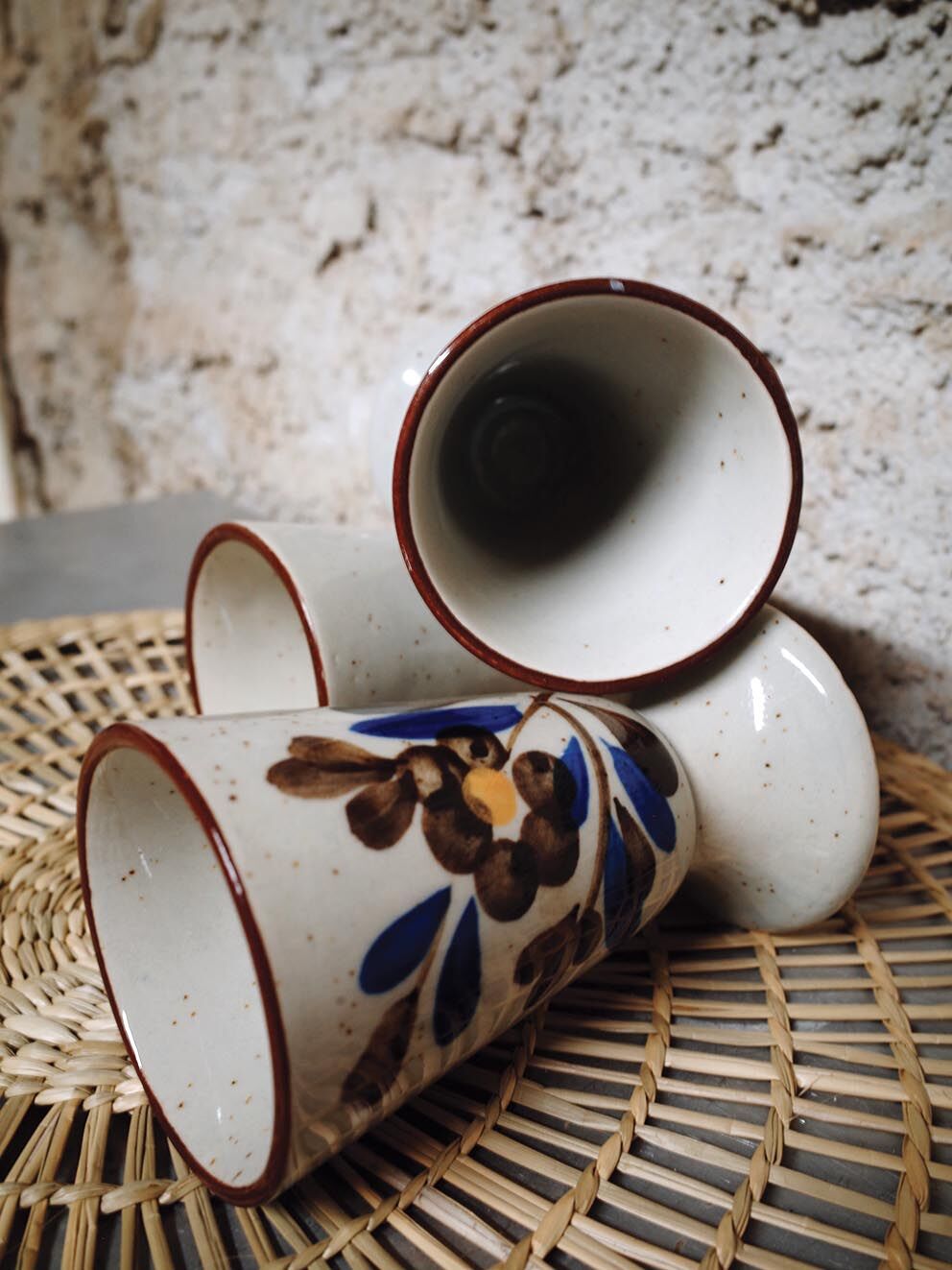 Set of 3 mazagrans in glazed sandstone floral decoration