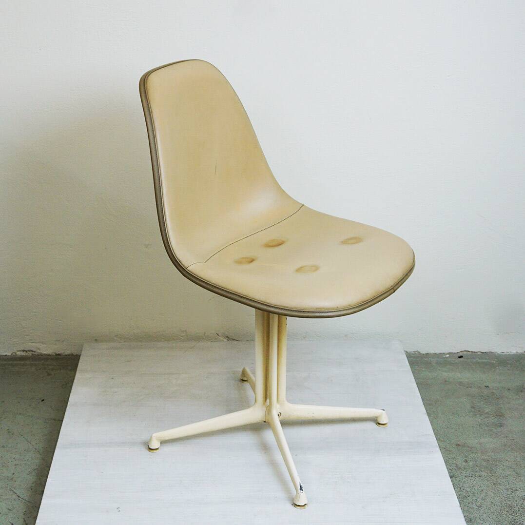 4 chairs La Fonda by Charles and Ray Eames for Herman Miller