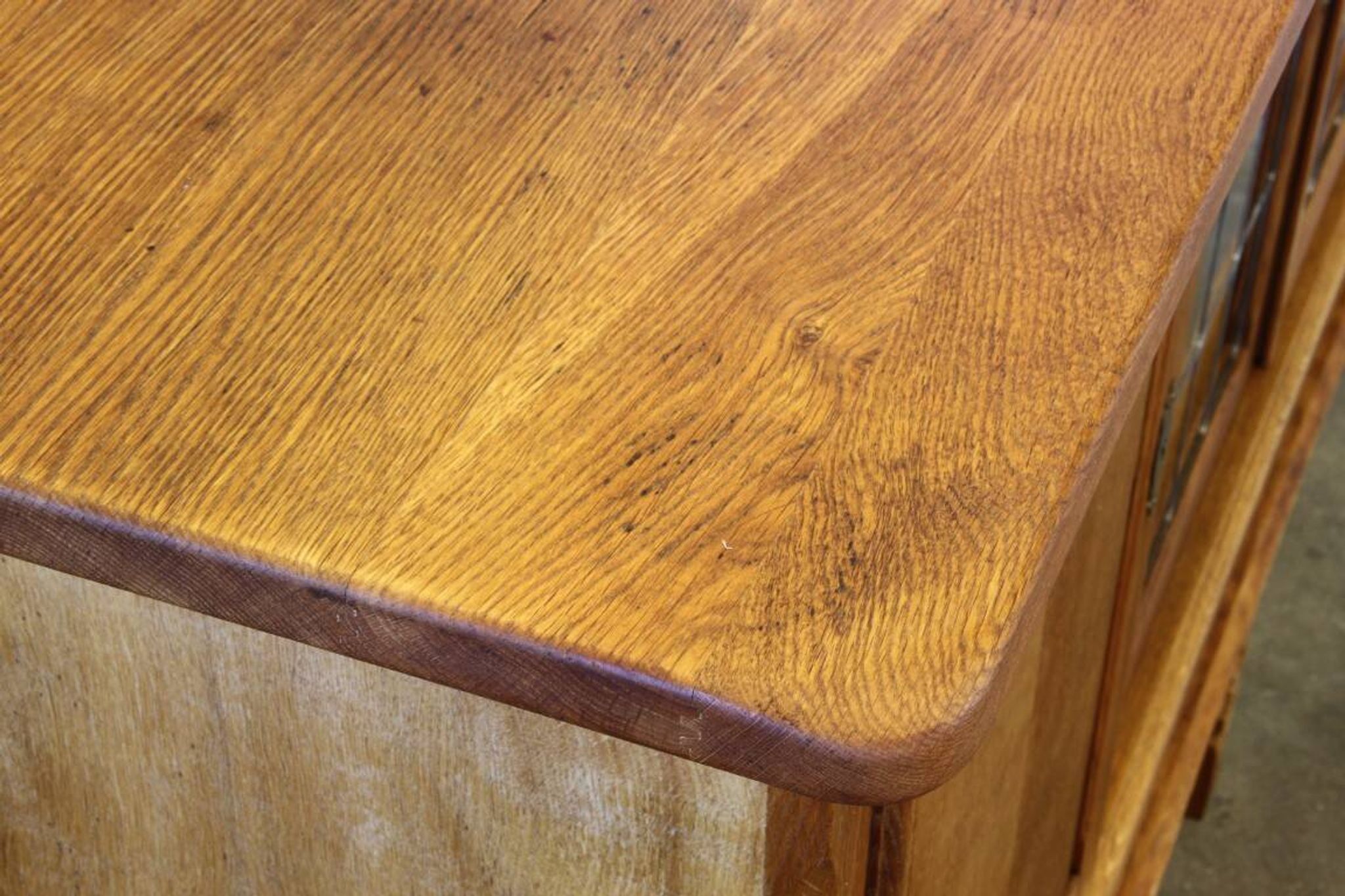 Vintage Danish 1960s modern oak cabinet in the style of Henning Kjærnulf