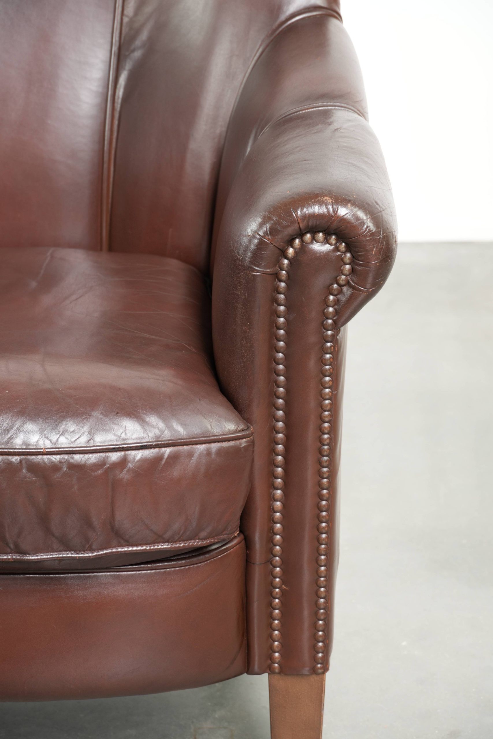 Charming sheepskin armchair with beautiful colours and nice details