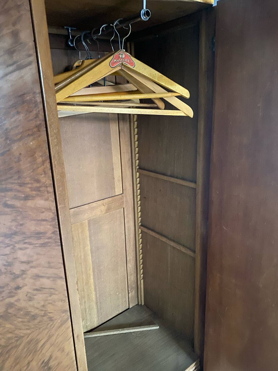 Art Deco 3-door wardrobe